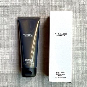 MAC Mineralize Reset & Revive Charcoal Mask full sized